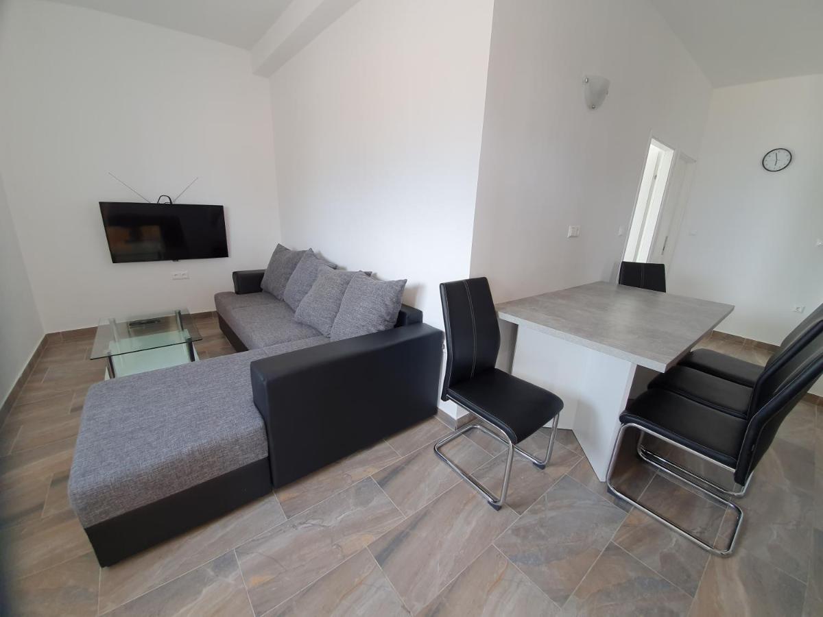 פג Apartments Ljubic מראה חיצוני תמונה