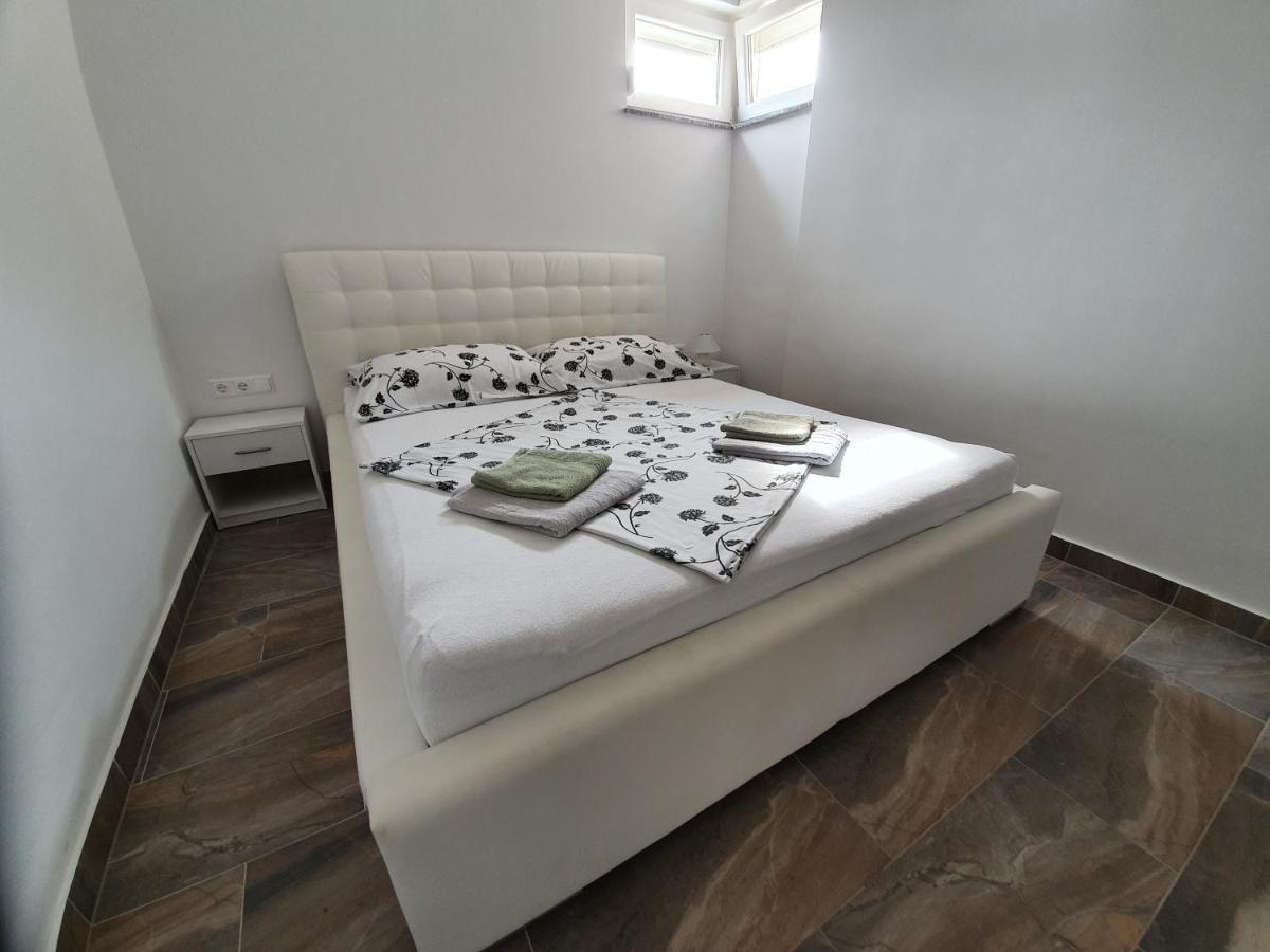 פג Apartments Ljubic מראה חיצוני תמונה